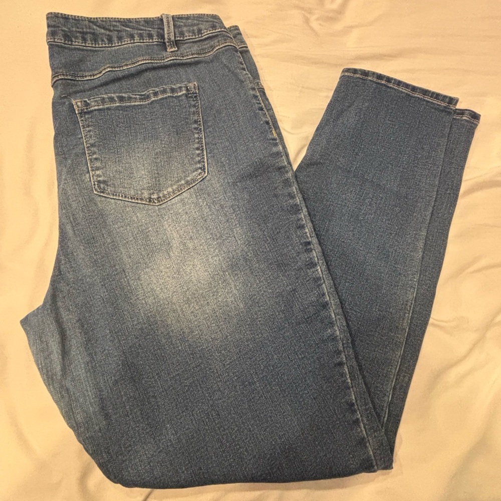 D. Jeans skinny jeans size 16